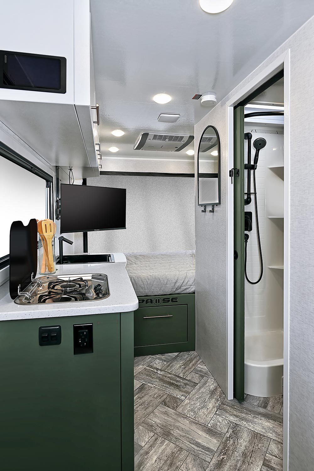 Pause 16.4 Trailer Kitchen