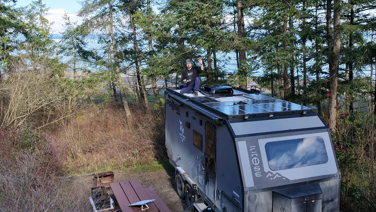 Reboot 19.6 roof and solar panels